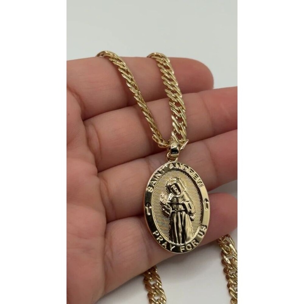 Hermosa cadena para hombre